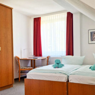 Übernachten Sie im gemütlichen Doppelzimmer im Gästehaus in Friedensau